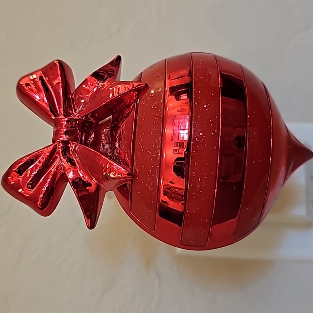 Wallflower Vintage Red Ornament plug in diffuser